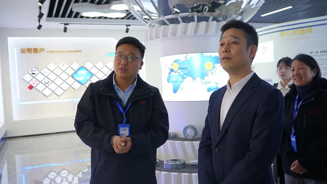 玉环市领导一行莅临双环参观指导